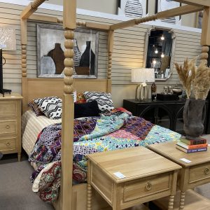 Cholet Post Queen Bed
